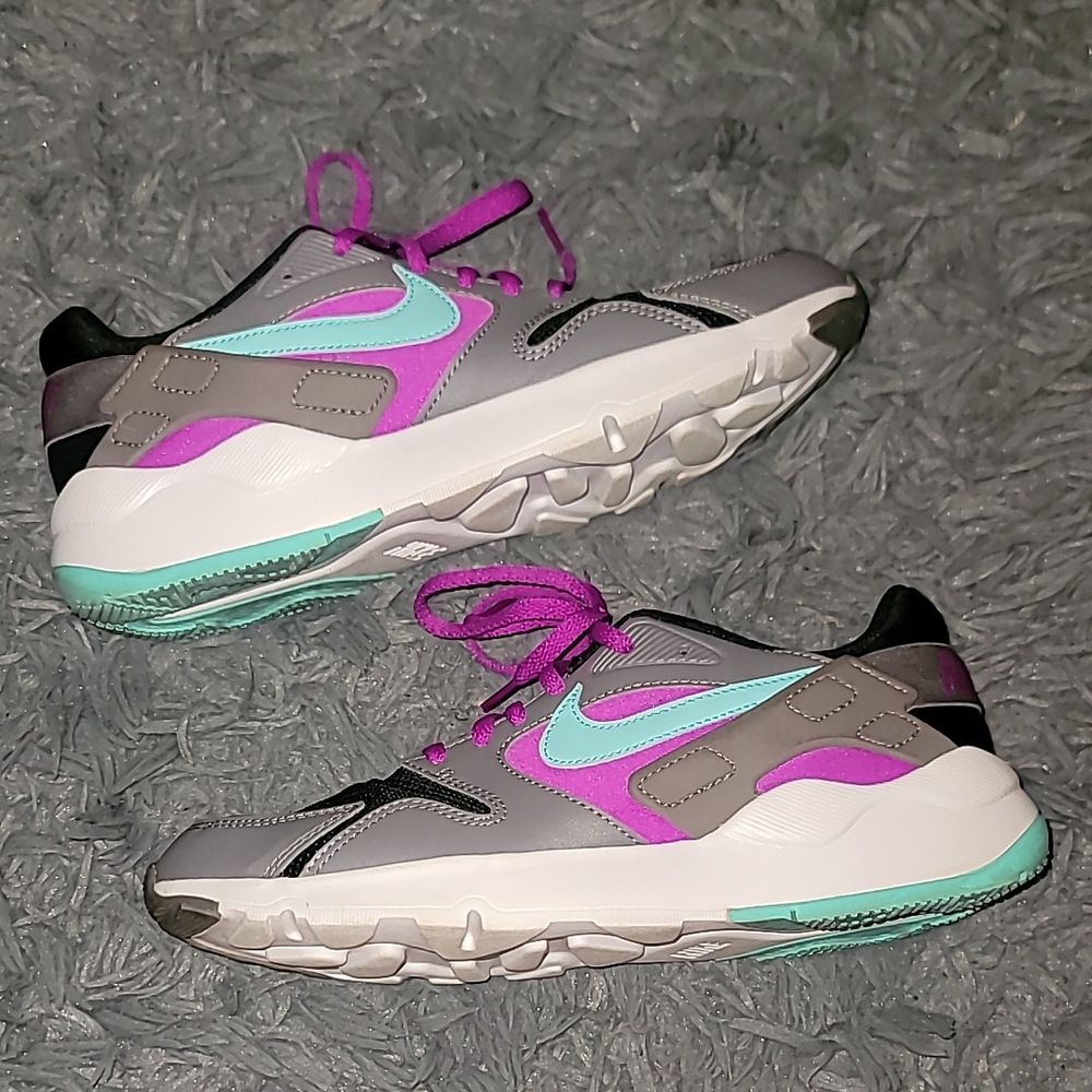 Nike LD Victory